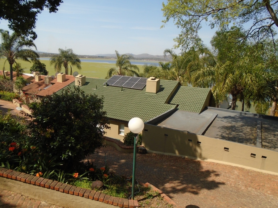 3 Bedroom Property for Sale in Kosmos North West